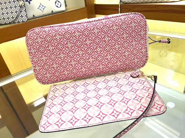 ルイヴィトンバッグ素材ディテール